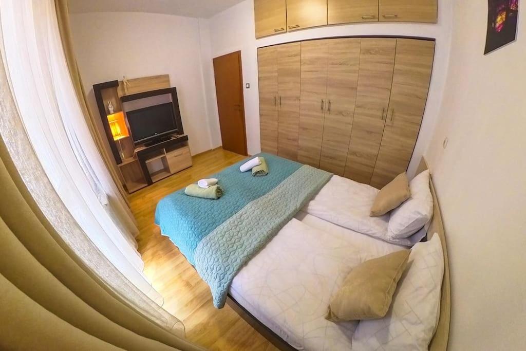 The Green Apartment In The Heart Of Old Sofia 1Bdr 외부 사진